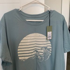 Men’s Wave T-Shirt. Brand New with Tags